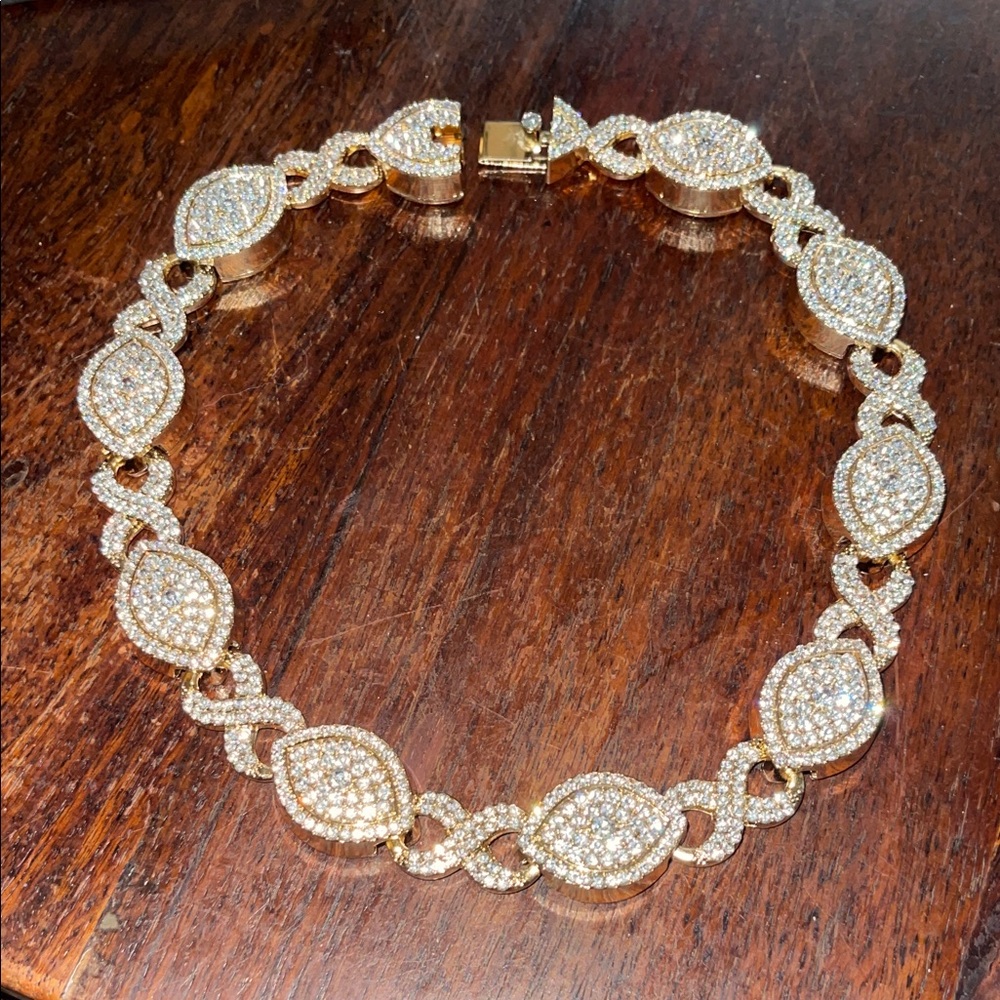 Elegant Gold Necklace with Sparkling Details 16” NEW